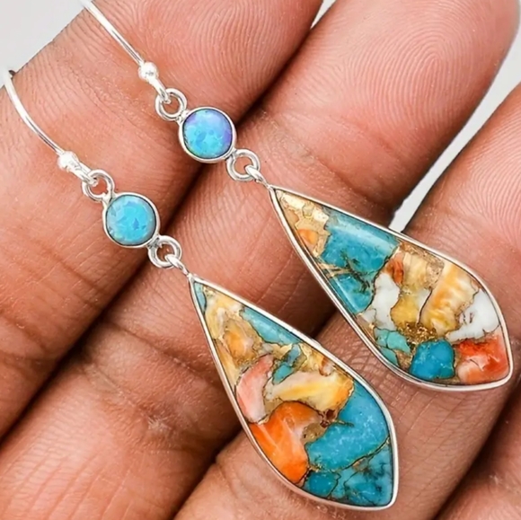 Jewelry - ✨New✨ Colorful dangling earrings 😍